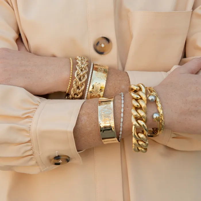 Croghans PreStyled Sets 14K Gold Wide Cuff Bangle