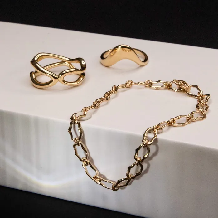 Marrow Fine Bracelets 8mm Sculpted Link Gold Bracelet