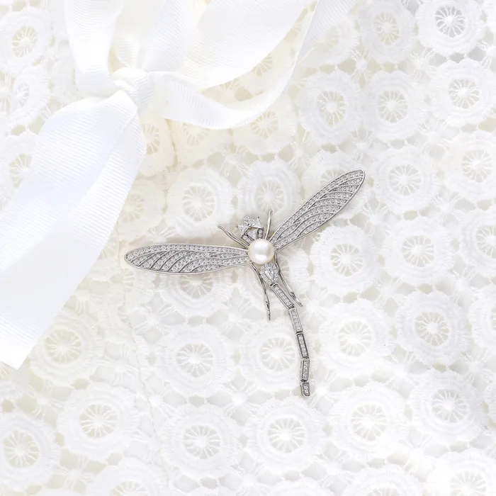 Earrings BERRICLE Dragonfly Button Cultured Pearl Pin in Sterling Silver