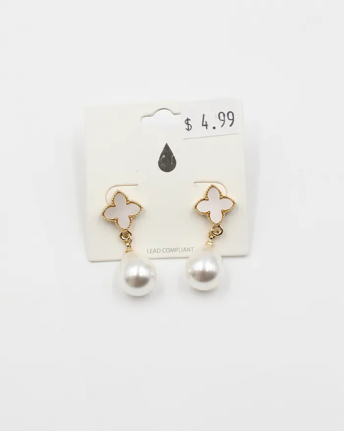 Four Leaf Clover Pearl Earrings FEB2025 Earrings Four Leaf Clover Pearl Earrings FEB2025 Earrings