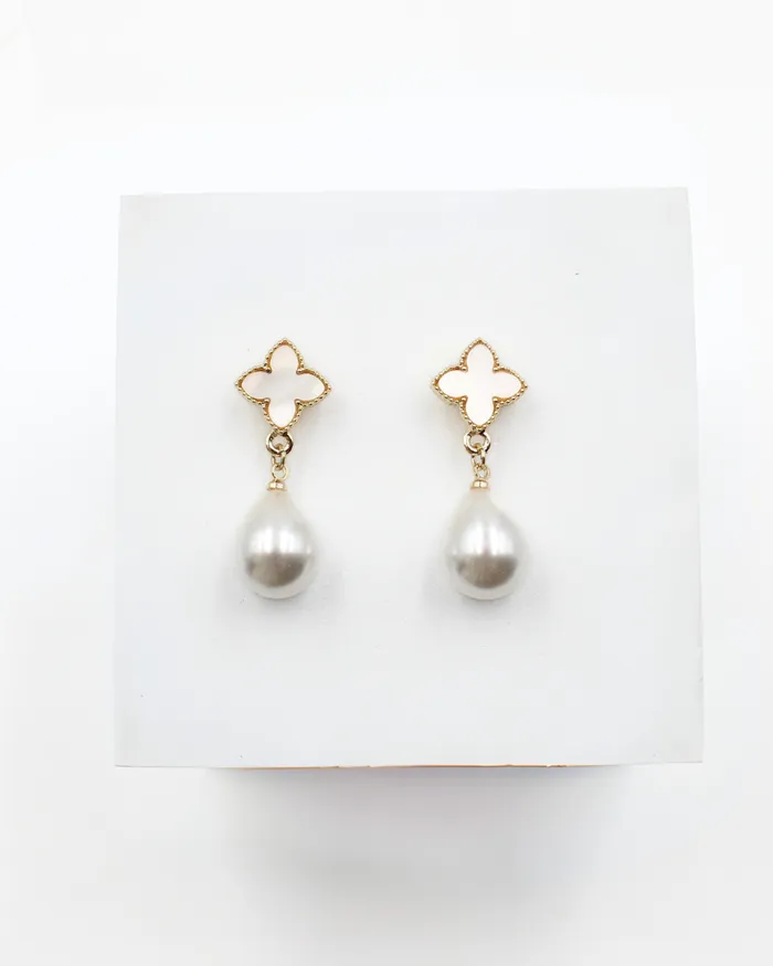 Four Leaf Clover Pearl Earrings FEB2025 Earrings Four Leaf Clover Pearl Earrings FEB2025 Earrings