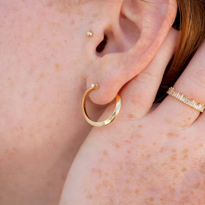 ARTEMER Spiral Hoop Earrings with Carre Diamond Earring Pin Earrings