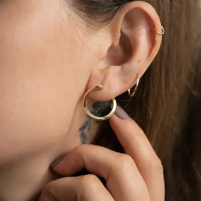 ARTEMER Spiral Hoop Earrings with Carre Diamond Earring Pin Earrings