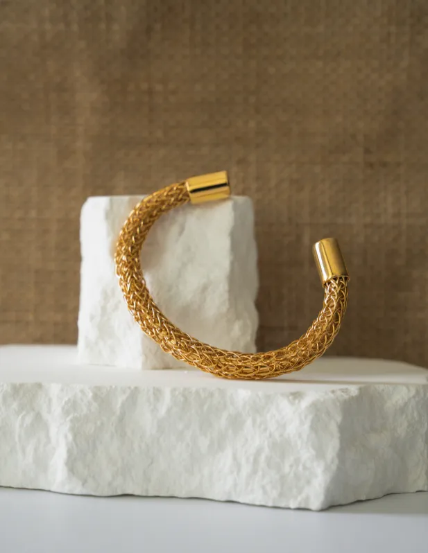 Bracelets SOKO FUMA Knit Chain Cuff Bracelet