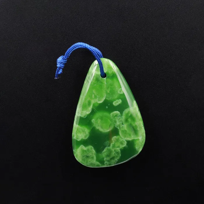 Intrinsic Trading Natural Maw Sit Sit Jade Ablite Pendant Freeform Teardrop Triangle Shaped Green Gemstone Necklaces