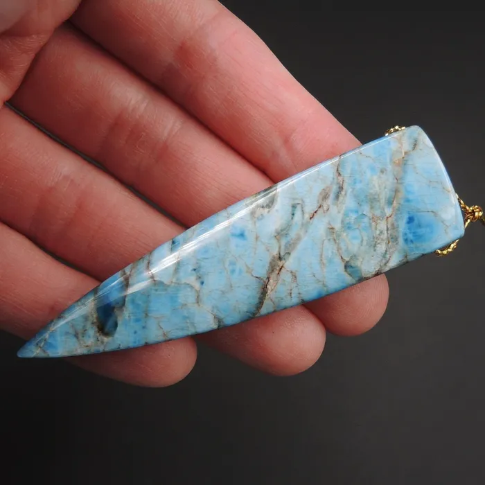 Intrinsic Trading Necklaces Apatite Pendant Unique Pattern Highly Polished Side Drilled Dagger Shaped Blue Natural Stone Pendant P1359