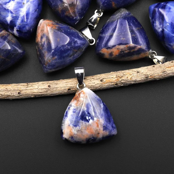 Natural Gemstone Puffy Triangle Pendant Sodalite A3 Intrinsic Trading Necklaces Natural Gemstone Puffy Triangle Pendant Sodalite A3 Intrinsic Trading Necklaces