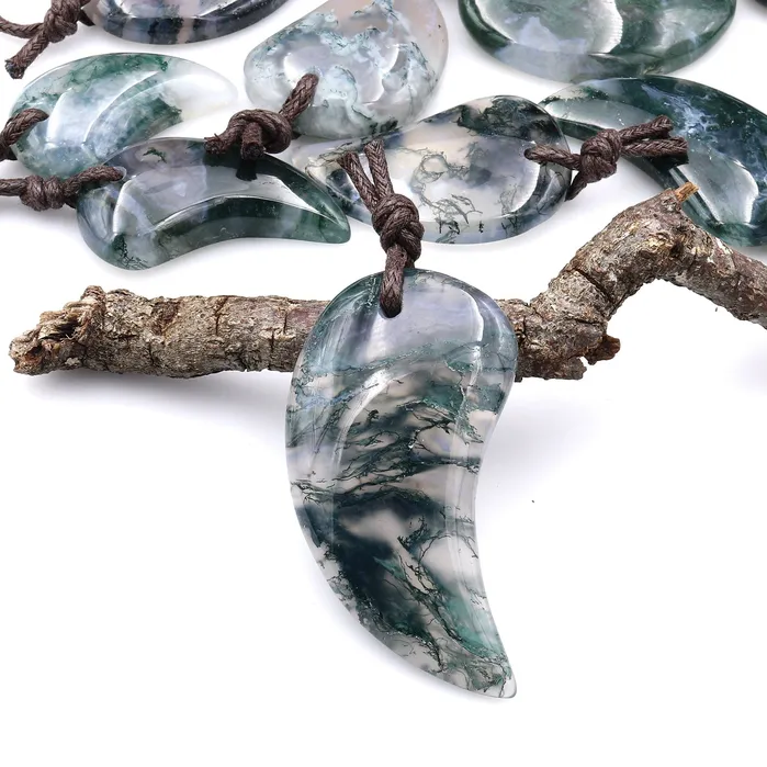 Natural Green Moss Agate Claw Pendant Gemstone Focal Bead A2 Intrinsic Trading Necklaces Natural Green Moss Agate Claw Pendant Gemstone Focal Bead A2 Intrinsic Trading Necklaces