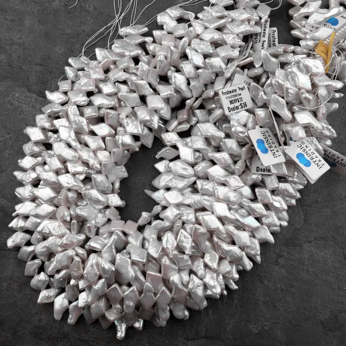 White Marquoise Diamond Pearl Real Genuine Natural Freshwater Pearl Cener Drilled 16 Strand Intrinsic Trading Necklaces
